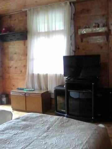Фото номера Трехместный номер с балконом Гостевой дом Villa Tengiz г. Ch&#39;ak&#39;vist&#39;avi 11